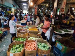 देश में खुदरा महंगाई दर छह साल के सबसे निचले स्‍तर पर पहुंची, थोक महंगाई दर में भी गिरावट