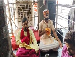 Chhattisgarh Result: इस सीट की प्रत्याशी को जीताने अब समर्थक अपना रहे ये तरीका, पूर्व मंत्री से हो रही है टक्कर Chhattisgarh Result: इस सीट की प्रत्याशी को जीताने अब समर्थक अपना रहे ये तरीका, पूर्व मंत्री से हो रही है टक्कर