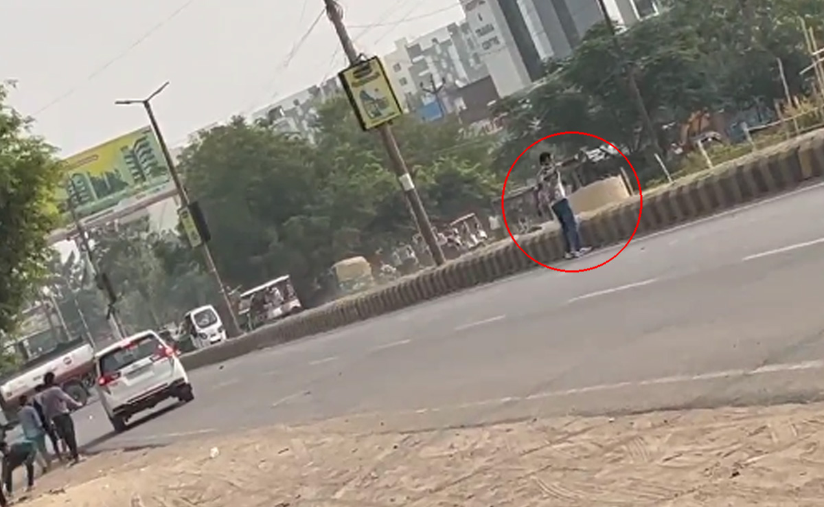 Video: <i>'Mirzapur'</i> Plays Out In Bareilly, Shots Fired Across Busy Road