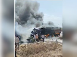 Accident In Jodhpur: टैंकर से टकराया ट्रेलर, केबिन तक पहुंची आग, ड्राइवर की जिंदा जलकर मौत Accident In Jodhpur: टैंकर से टकराया ट्रेलर, केबिन तक पहुंची आग, ड्राइवर की जिंदा जलकर मौत