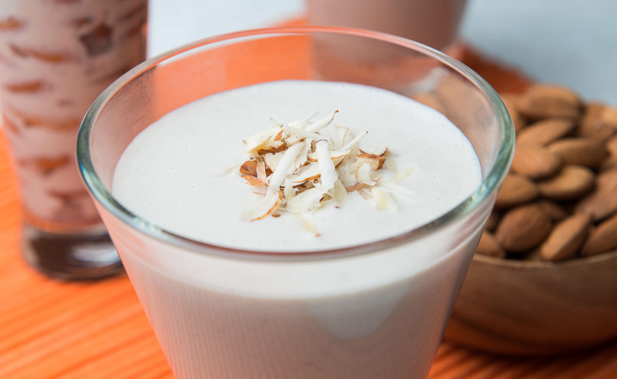 एक दिन में कितना दूध पीना है सेहत के लिए सही, जानिए ज्यादा दूध कैसे कर सकता है आपको बीमार