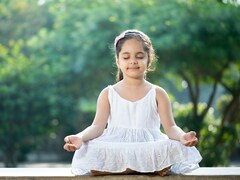 Yoga For Kids: बच्चों को बीमारी से दूर रखना है तो जरूर कराएं ये 3 योगासन, ऐसे करें अभ्यास