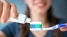 Toothbrush Care Tips: कितने दिनों में बदल देना चाहिए टूथब्रश? जान लीजिये आपके काम की बात