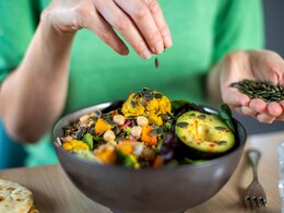 Nutritionist Explains How Salads Can Be Unhealthy Nutritionist Explains How Salads Can Be Unhealthy