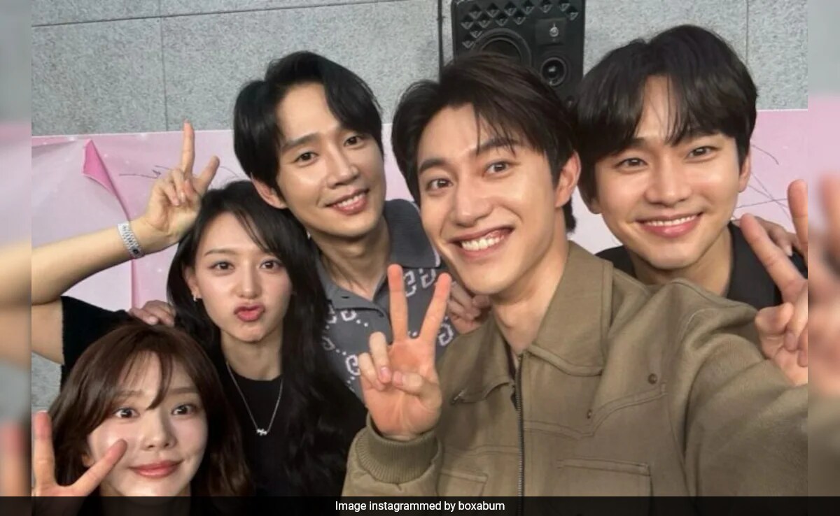 A <i>Queen Of Tears</i> Reunion For Kim Soo Hyun, Kim Ji Won, Park Sung-Hoon And Others