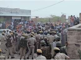 Jodhpur Encroachment Drive: राजस्थान हाई कोर्ट के आदेश पर अतिक्रमण हटाने पहुंचा वन विभाग, बुलडोजर के सामने खड़े हो गए लोग