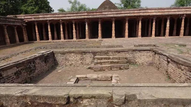 Madhya Pradesh: भोजशाला-कमाल मौला मस्जिद में जुम्मे की नमाज, मुस्लिम समाज ने प्रशासन पर लगाए गंभीर आरोप