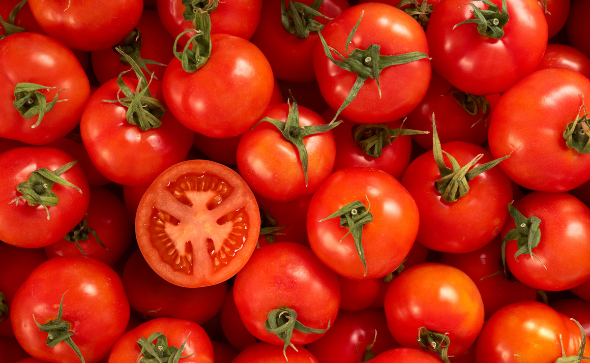 From Tomatoes To Pomegranates: Nutritionist Lists Top Anti-Ageing Foods