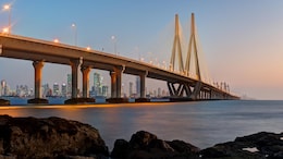 Mumbai Man Falls Into Sea While Talking Photos With Friends, Dies