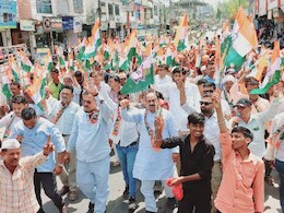 Dungarpur: बिजली- पानी को लेकर कांग्रेस का राज्य सरकार के खिलाफ धरना-प्रदर्शन, SDM ऑफिस के बाहर फोड़े मटके