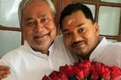 Bihar Politics: सियासी पिच पर उतरेंगे Nitish Kumar के बेटे Nishant Kumar?