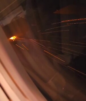 Penerbangan Hyderabad-Kuala Lumpur Berpusing Selepas Enjin Terbakar di Udara Penerbangan Hyderabad-Kuala Lumpur Berpusing Selepas Enjin Terbakar di Udara
