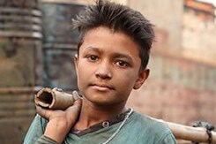 Child Labor in Liquor Factory: अफसर- शराब माफिया साथ, बच्चों पर अत्याचार!