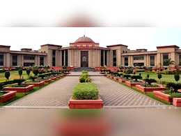 System का शर्मनाक चेहरा! रेप के आरोपी ने रसूख के दम पर पीड़िता और उसके परिवार पर ही दर्ज करा दिए आठ FIR, हाईकोर्ट ने दिया बड़ा झटका System का शर्मनाक चेहरा! रेप के आरोपी ने रसूख के दम पर पीड़िता और उसके परिवार पर ही दर्ज करा दिए आठ FIR, हाईकोर्ट ने दिया बड़ा झटका