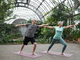 फिट रहने वालों के लिए Amazon का बंपर ऑफर, 399 रुपये से भी कम में खरीदें योगा मैट और एक्सेसरीज़