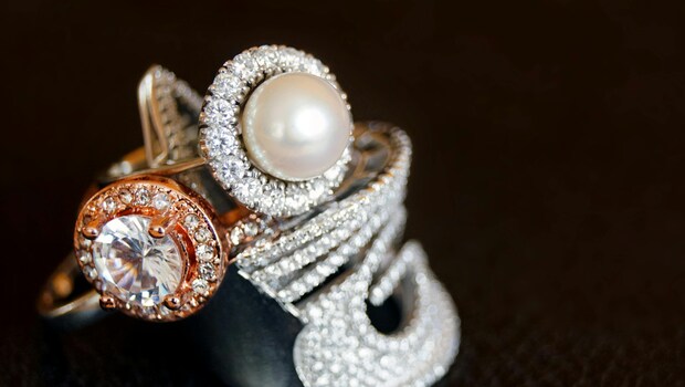 Best Deals On Pearl Jewellery From Myntra