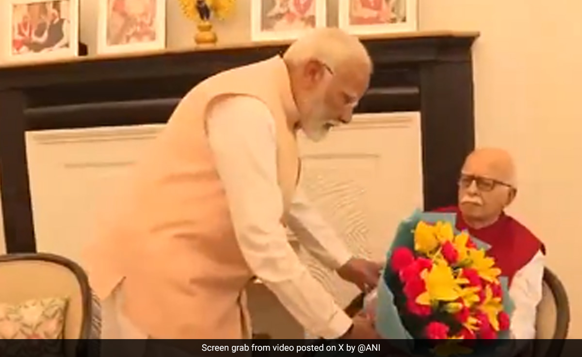 PM Modi Visits LK Advani After Key NDA Meet