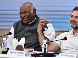 कांग्रेस CWC की बैठक में उठेगा राहुल गांधी को विपक्ष का नेता बनाने वाला मुद्दा? दिल्ली में बैठक जारी कांग्रेस CWC की बैठक में उठेगा राहुल गांधी को विपक्ष का नेता बनाने वाला मुद्दा? दिल्ली में बैठक जारी
