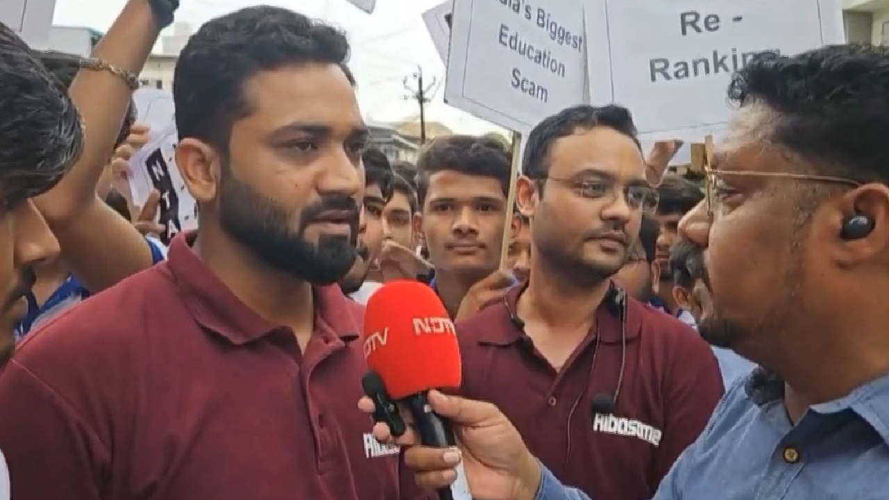 NEET UG 2024: NEET के नतीजों पर बड़ा बवाल, क्या चाहतें है छात्र?