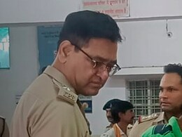 Datia Accident: दतिया में ट्रैक्टर- ट्रॉली पलटने से हुआ दर्दनाक हादसा, 4 लोग दबकर मरे, 20 से ज्यादा घायल Datia Accident: दतिया में ट्रैक्टर- ट्रॉली पलटने से हुआ दर्दनाक हादसा, 4 लोग दबकर मरे, 20 से ज्यादा घायल