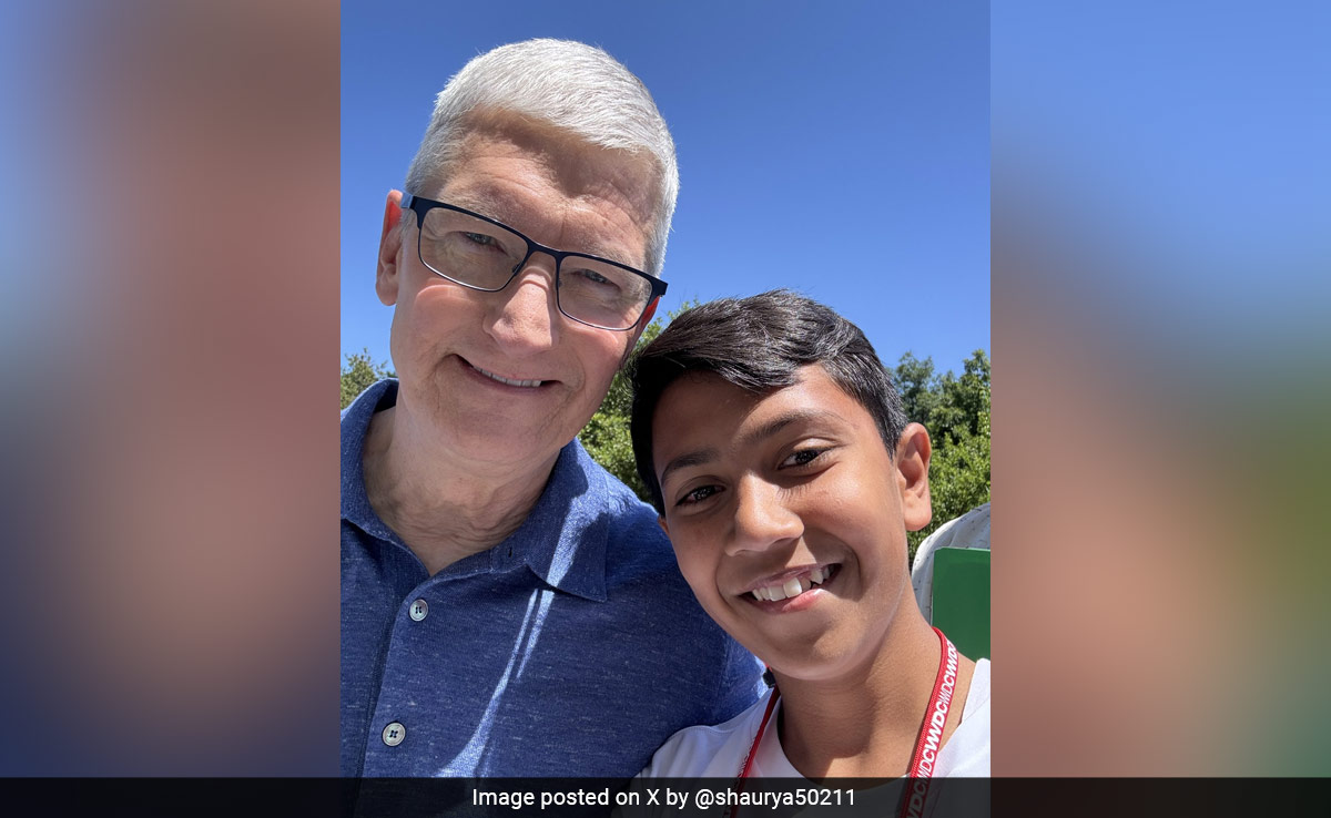 ''Mission Completed'': Indian-Origin Teen Meets Apple CEO Tim Cook, Shares Pic
