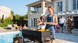 Hosting A Pool Party? Impress Your Guests With These 5 Tasty Bites