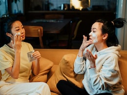 Monsoon Skincare: बरसात में चिपचिपी स्किन नहीं, मिलेगी दमकती त्वचा, शहनाज़ हुसैन ने बताया मानसून में त्वचा की देखभाल कैसे करें Monsoon Skincare: बरसात में चिपचिपी स्किन नहीं, मिलेगी दमकती त्वचा, शहनाज़ हुसैन ने बताया मानसून में त्वचा की देखभाल कैसे करें