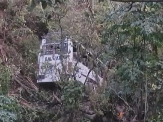 9 Pilgrims Killed As Bus Falls Into Gorge In Jammu And Kashmir After ...