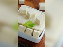 कैसे पहचानें पनीर असली है या नकली? घरेलू नुस्खे को सीखाने वाला वीडियो हुआ वायरल, मिलावट की जांच से चौंके यूजर्स