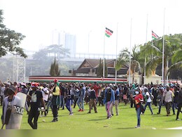 Explainer: टैक्स का बोझ बढ़ा तो अचानक हिंसा की आग में क्यों जल उठा केन्या? संसद पर भी हमला