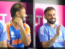 Watch: Virat Kohli Can't Stop Smiling As RCB Teammate Honours 'Best Fielder' Rishabh Pant