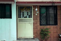 NEET Paper Leak Case: Latur शहर के Sai Vihar Posh Bungalow Society में है फरार आरोपी इरन्ना का घर NEET Paper Leak Case: Latur शहर के Sai Vihar Posh Bungalow Society में है फरार आरोपी इरन्ना का घर