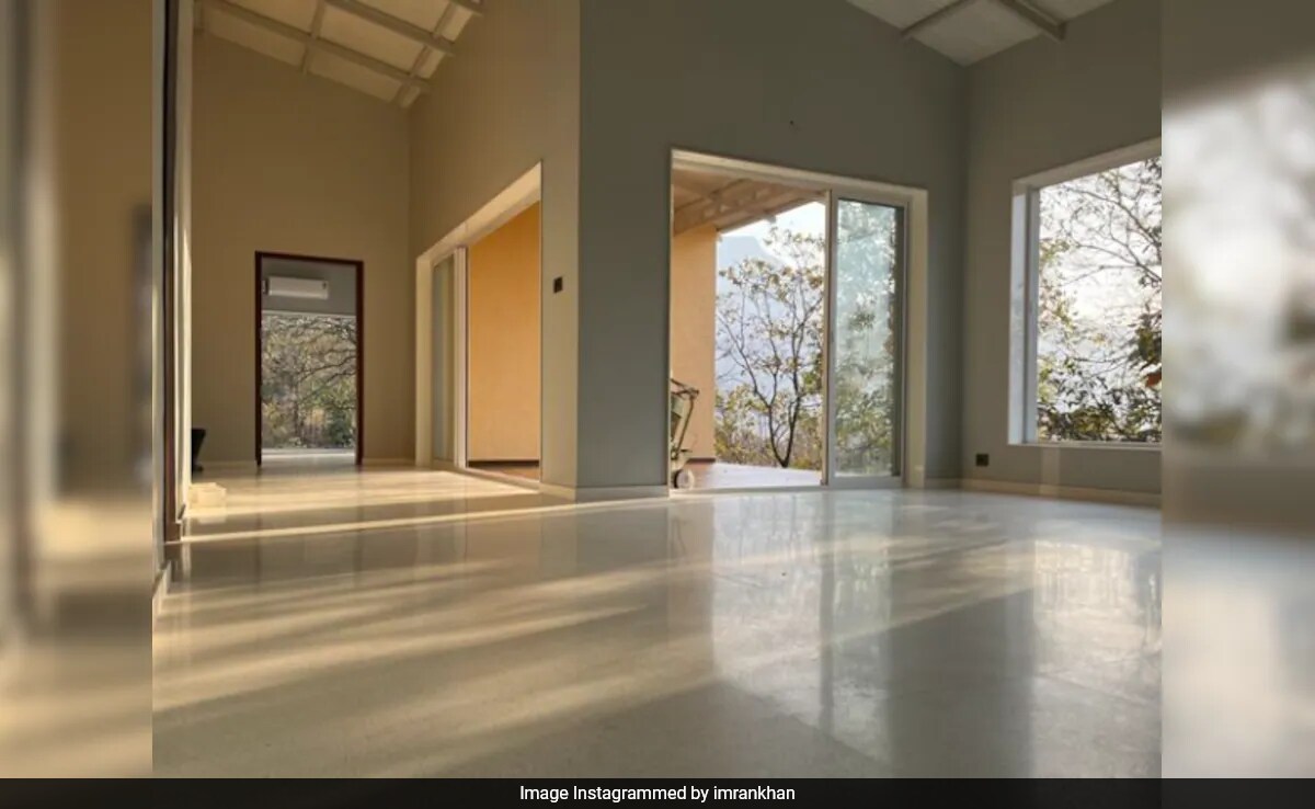 Imran Khan Just Ticked One Thing Off His Bucket List - "Build A House"