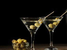 World Martini Day 2024: 7 Iconic Types Every Martini Lover Needs to Try Right Now World Martini Day 2024: 7 Iconic Types Every Martini Lover Needs to Try Right Now
