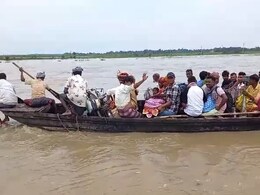 Newly Married Bihar Couple Crosses River In Small Boat After Hours Of Wait