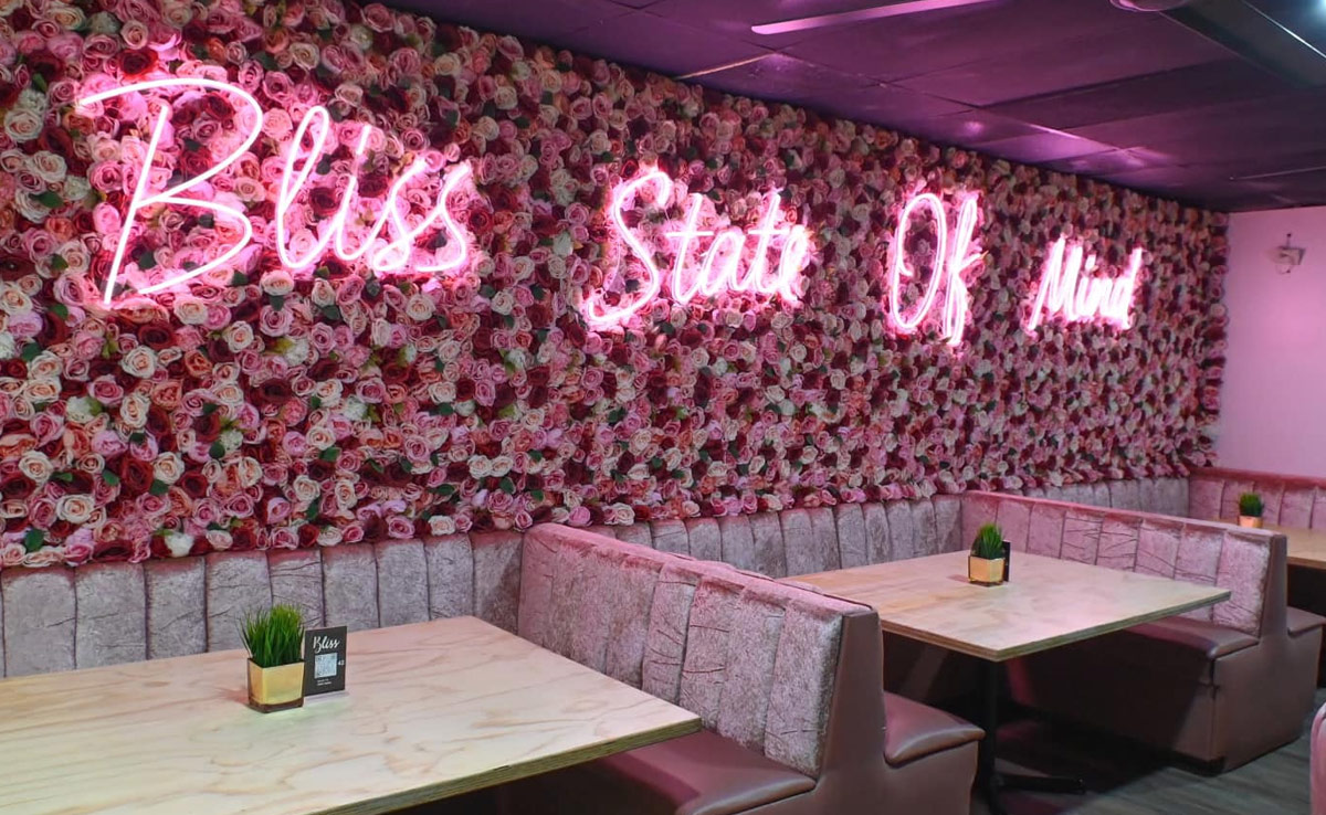 Restaurant's Unusual Age Requirement To "Maintain A Sophisticated Environment" Divides Internet