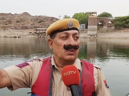 कौन हैं डूंगर सिंह? 10 महीने में 46 लोगों की बचाई जान, पुलिस सेवा के साथ निभा रहे दोहरा कर्तव्य