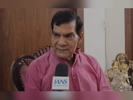UP: अफसरों पर जमकर बरसे बिजली मंत्री एके शर्मा, कही ये बात UP: अफसरों पर जमकर बरसे बिजली मंत्री एके शर्मा, कही ये बात