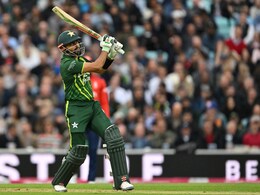 VIDEO: बाबर आजम के लिए स्टार से लाइव शो में भिड़ गया उनका यार, पाकिस्तान की टीम में पड़ी फूट VIDEO: बाबर आजम के लिए स्टार से लाइव शो में भिड़ गया उनका यार, पाकिस्तान की टीम में पड़ी फूट