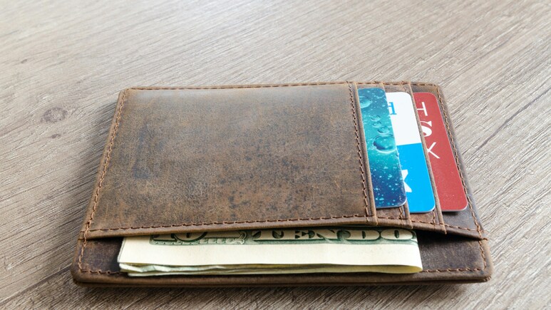 Myntra के प्रीमियम मेंस वॉलेट पर 50% तक की छूट, ऐसी डील रोज रोज नहीं लगती हाथ