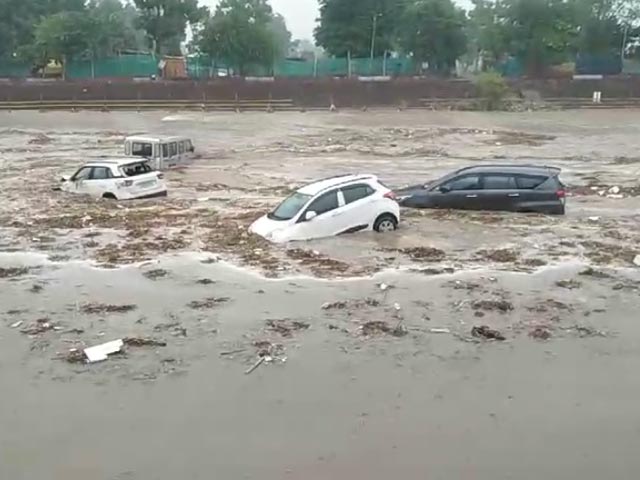 Cars, Buses Swept Away By Strong Currents In Haridwar After Heavy Rainfall