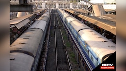 Indian Railways: यात्रीगण जरा ध्यान दें! इस रूट की 53 ट्रेनों के समय में किया गया है बदलाव, कैंसिल रहेंगी ये गाड़ियां
