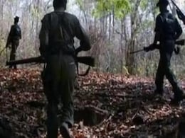 Naxal Encounter: नारायणपुर में फिर सुरक्षाबल और नक्सली आमने-सामने, सुरक्षाबलों ने मार गिराए गए दो महिला नक्सली Naxal Encounter: नारायणपुर में फिर सुरक्षाबल और नक्सली आमने-सामने, सुरक्षाबलों ने मार गिराए गए दो महिला नक्सली