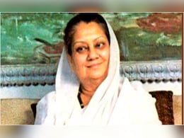 आपातकाल के 50 साल: तिहाड़ जेल में महिला कैदी भजन गाकर करती थीं राजामाता विजयराजे सिंधिया का मनोरंजन आपातकाल के 50 साल: तिहाड़ जेल में महिला कैदी भजन गाकर करती थीं राजामाता विजयराजे सिंधिया का मनोरंजन