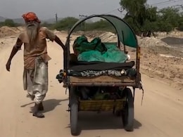 'भंगार लेवणो है काईं थारे' वाले बाबा ने वायरल वीडियो से तंग आकर लगा ली फांसी, पेड़ पर लटके शव का भी वीडियो बनाते रहे लोग