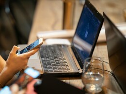 शख्स ने बॉस पर लगाया पर्सनल फोन को ट्रैक करने का आरोप, सोशल मीडिया पर भड़के लोग, बोले- ये कैसे हो सकता है