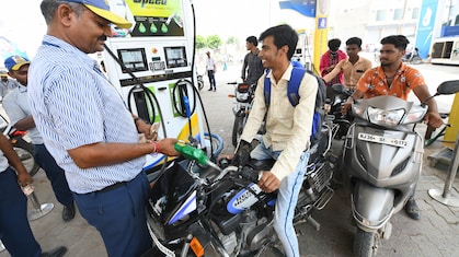 कच्चे तेल की कीमतों में फिर उबाल, आज 17 मार्च को पेट्रोल-डीजल सस्ता हुआ या महंगा? जानें