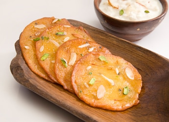How to Make Perfect Malpua for Holi - Check Out These Tips How to Make Perfect Malpua for Holi - Check Out These Tips