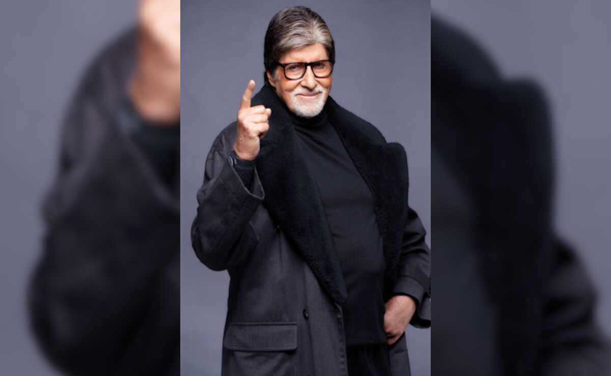 Amitabh Bachchan Recalls How His Mother Made Clothes For Him With "Limited Means": "Was Such A Discomfort To Wear"