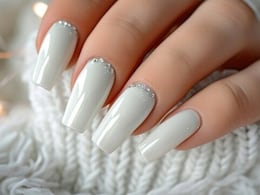 सुंदर, लंबे चमकदार नाखून के लिए अपनाएं ये रेमेडी, एक्सटेंशन कराने की नहीं पड़ेगी जरूरत